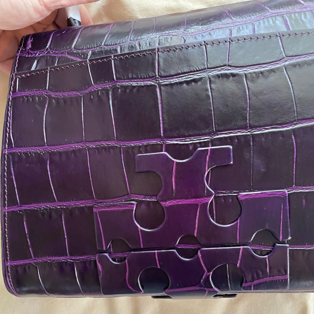 New Tory Burch Croc-Embossed Deville Runway Bag - Picture 2 of 9